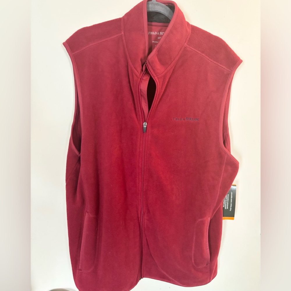 Field and stream men’s red fleece vest size XL NWT